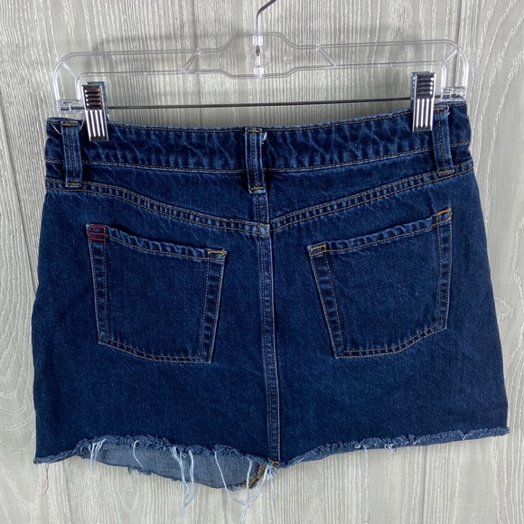 3/$20 BDG Asymmetrical Jean Skirt Size Medium - Picture 3 of 5